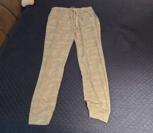 Vuori Beige Camo Joggers